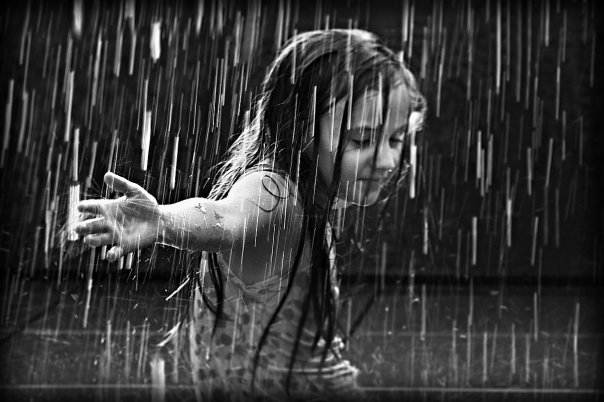 the_girl_in_the_rain_by_best10photos